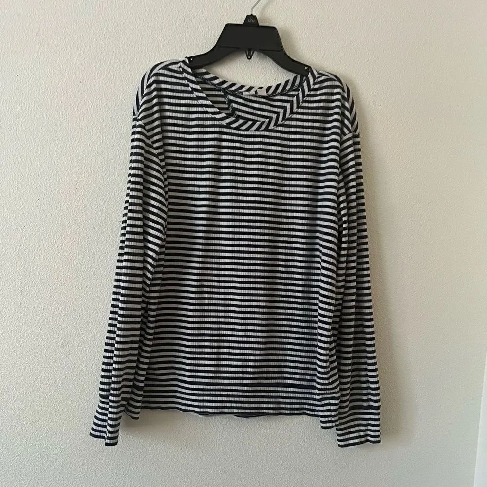 Melrose and Market open back, long sleeve shirt L